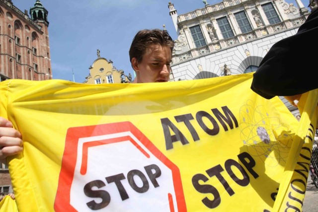 Demonstracja przeciwników budowy elektrowni atomowej w Lubiatowie