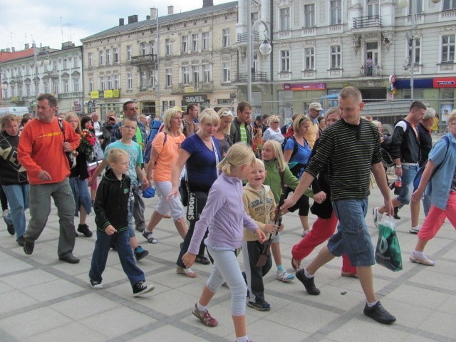 Warszawska Pielgrzymka Piesza 2012 dotarła na Jasną Górę [ZDJĘCIA]