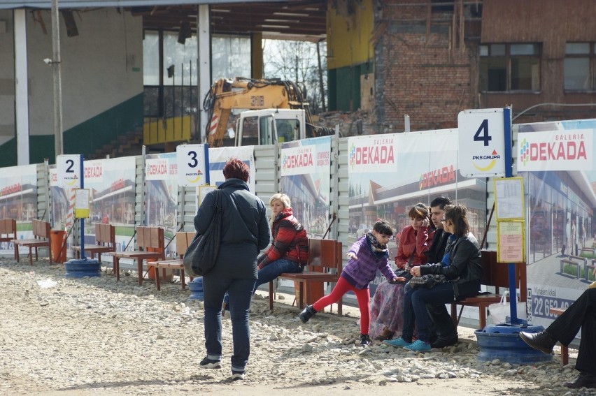 Nowy Targ: dworzec autobusowy przechodzi do historii. Ruszyła jego rozbiórka