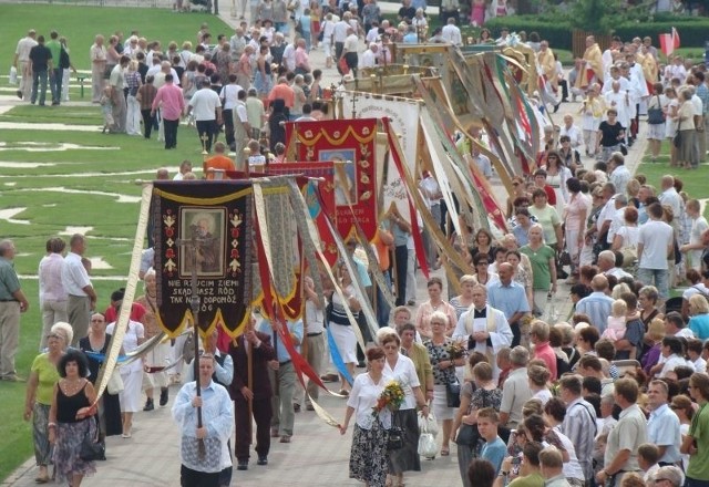 Odpustową sumę w Licheniu zakończyła procesja