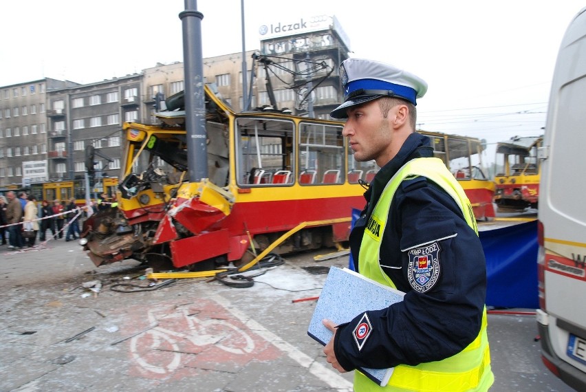 Łódź: Wypadek tramwaju, 1 osoba nie żyje, 12 rannych (ZDJĘCIA)