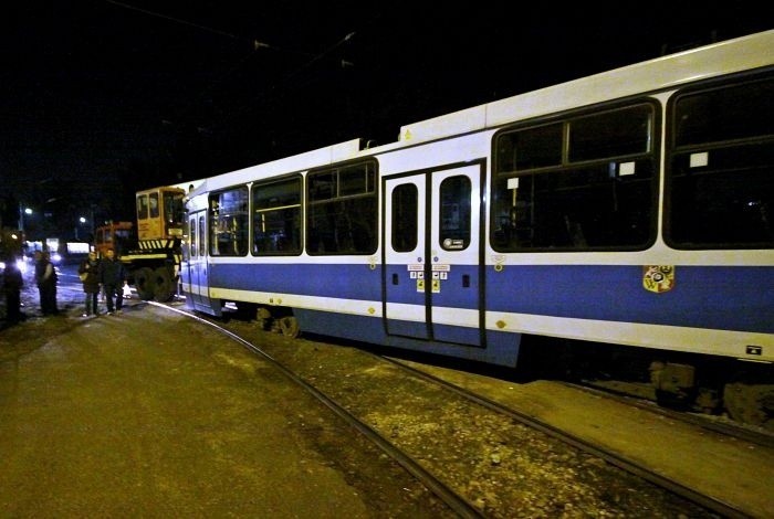 Wrocław: Na Oporowie wykoleił się tramwaj linii nr 20