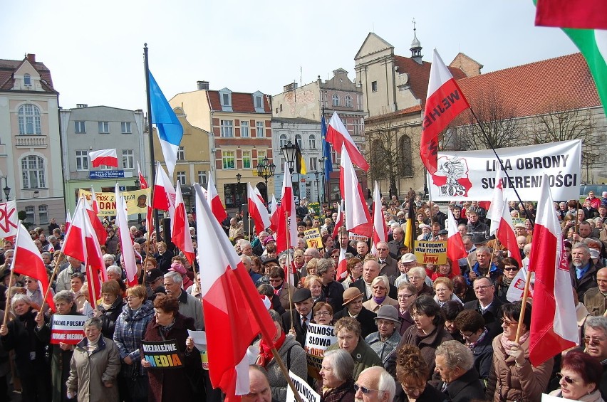Wejherowo, Kościerzyna, Malbork: Manifestacje w obronie TV Trwam