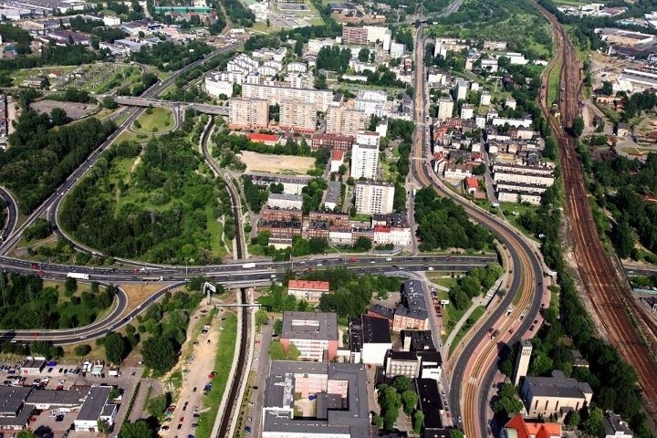 Katowice z lotu ptaka. Zobacz Nikiszowiec, Dolinę Trzech Stawów i centrum [ZDJĘCIA]