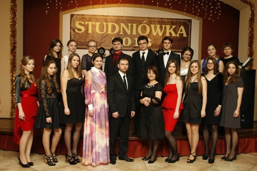 Studniówka 2013: XIV Liceum w Starej Garbarni (ZDJĘCIA)