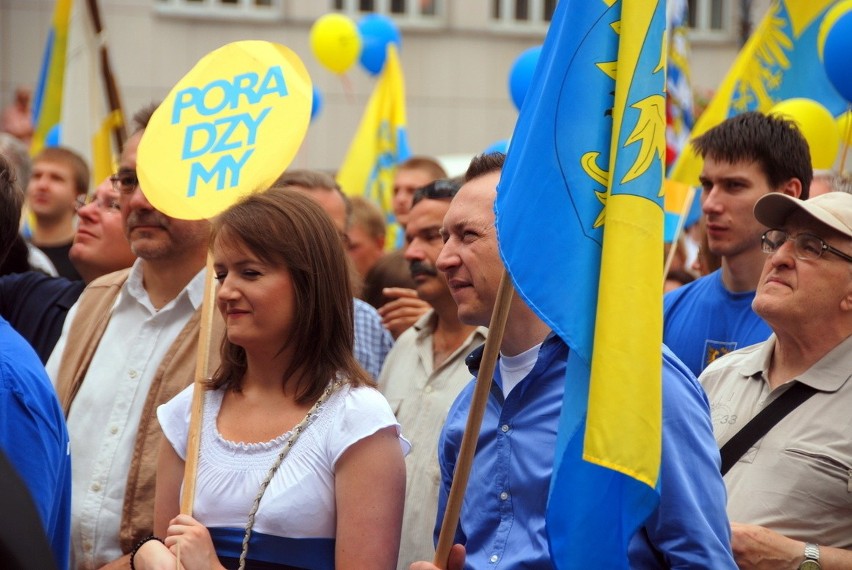 V Marsz Autonomii Śląska zgromadził 2,5 tysiąca osób [ZDJĘCIA]