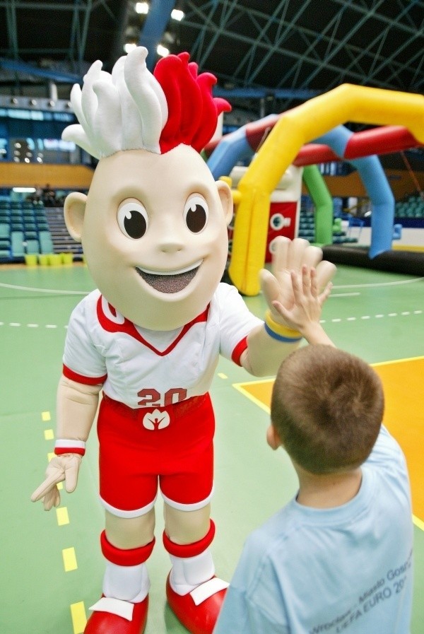 Maskotki Euro 2012 we Wrocławiu (ZDJĘCIA) | Gazeta Wrocławska