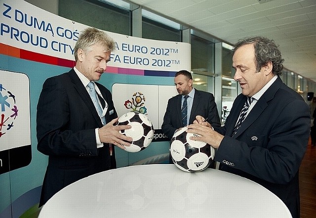Takie przedmioty będzie można wylicytować podczas wielkiej aukcji Euro 2012