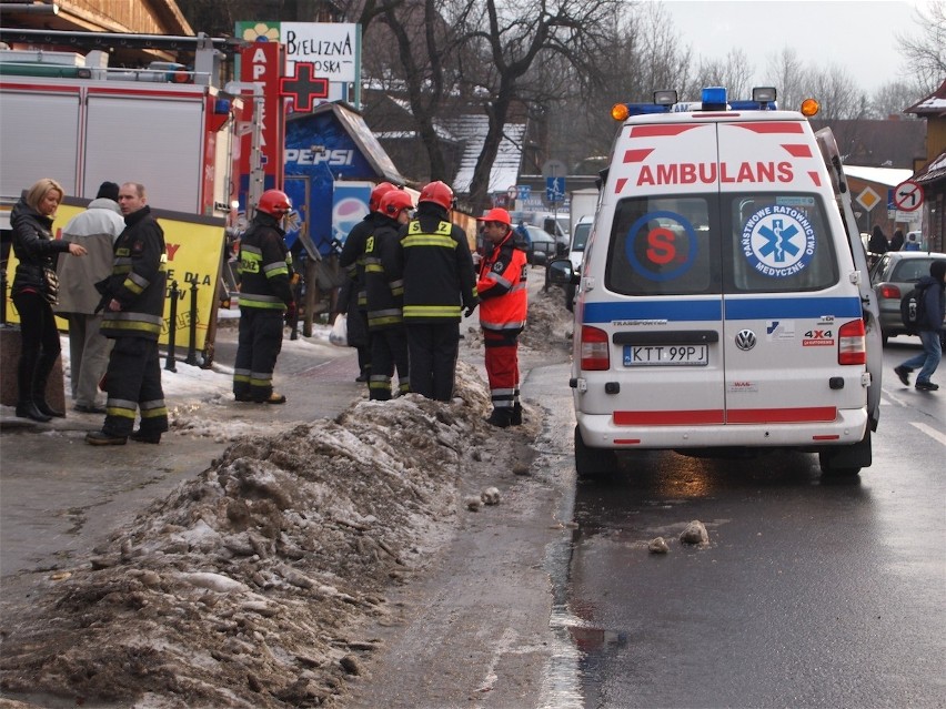 Zakopane: spłoszony koń poturbował dwie osoby [ZDJĘCIA]