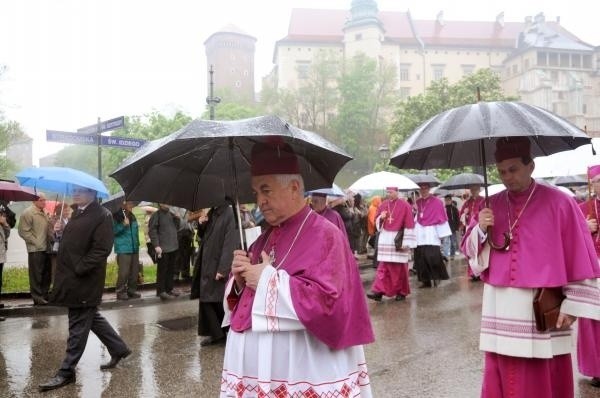 Kraków: w niedzielę procesja na Skałkę. Będą utrudnienia w ruchu