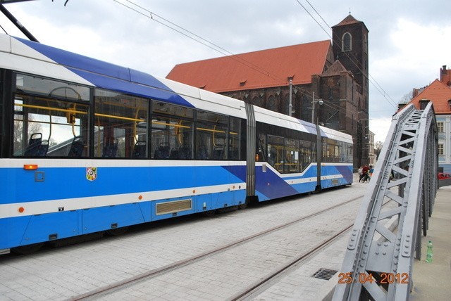 Była próba, a od soboty tramwaje wrócą na mosty Młyńskie (ZDJĘCIA)