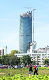 Wrocław: Sky Tower się przechyla?