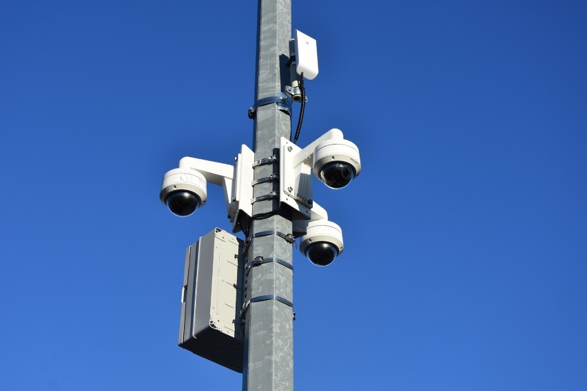 Nowe kamery w newralgicznych punktach miasta. System monitoringu w mieście tworzy dzisiaj niemal sto takich urządzeń