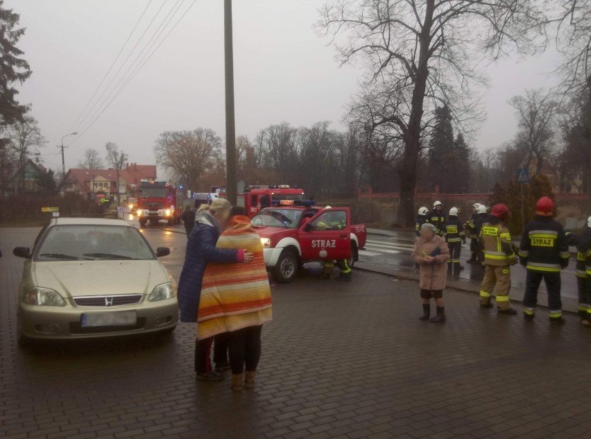 Matka z córką potrącone na przejściu dla pieszych na ul. Wejherowskiej w Krokowej