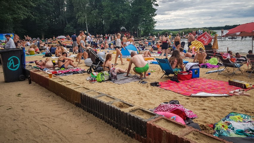 Leszno. Boszkowo przeżywa oblężenie. Na niektórych plażach trudno nawet o miejsce [ZDJĘCIA]