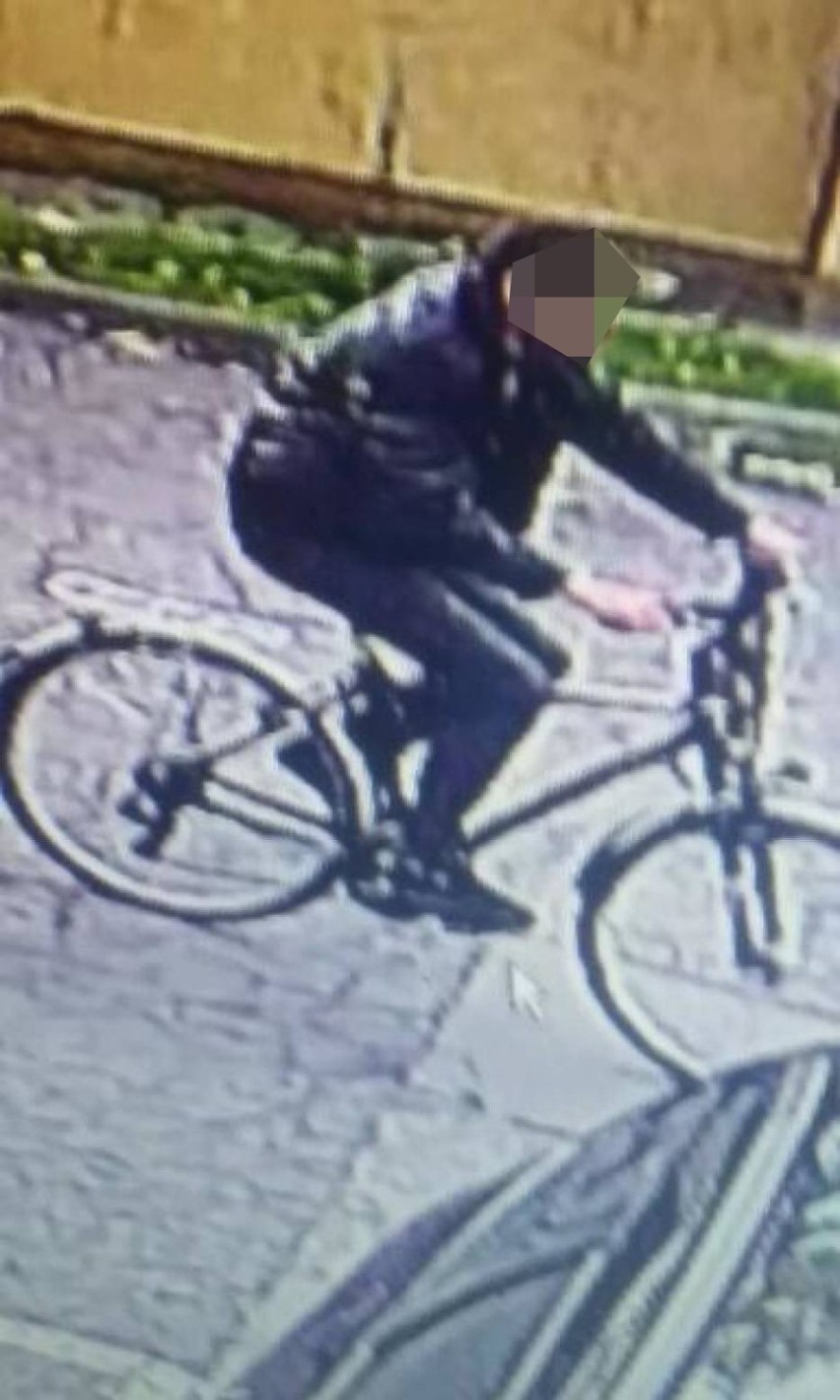 Policja w Kaliszu szuka złodzieja roweru. Ktoś go poznaje?