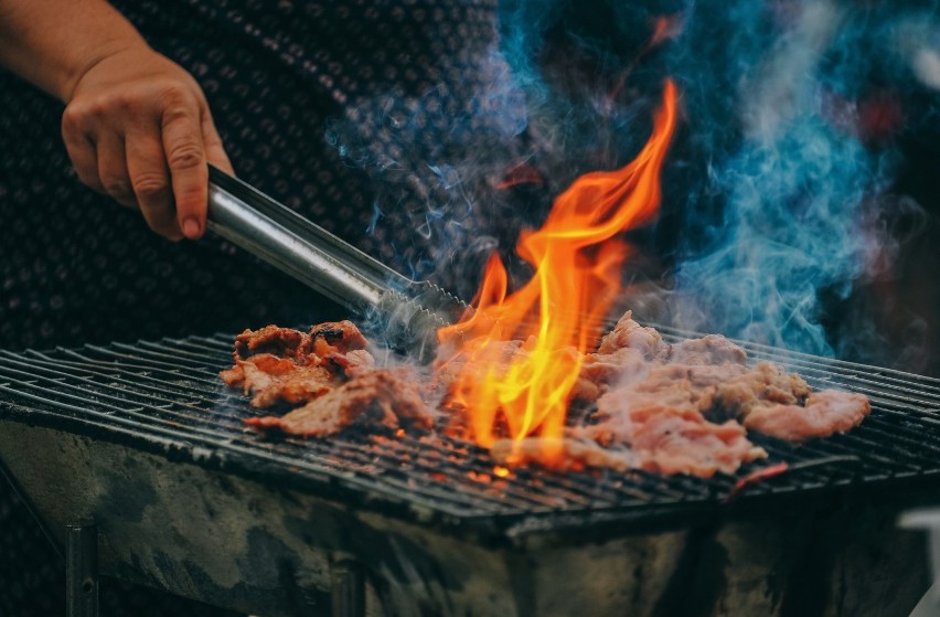 Grillowanie na balkonie. 

Mimo, że teoretycznie polskie...