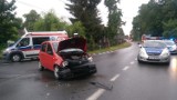 Wypadek w Szczucinie. Na drodze wojewódzkiej nr 982 zderzyły się trzy samochody 