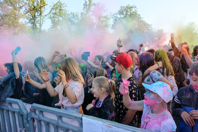 Festiwal kolorów i baniek mydlanych w Żarach