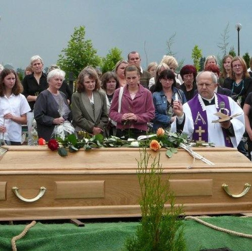 Pogrzeb ofiar katastrofy autokaru z pielgrzymami pod Grenoble