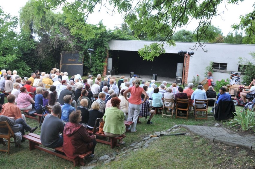 Śrem: operetka i musical za willą ŚOK. Koncert z cyklu "......