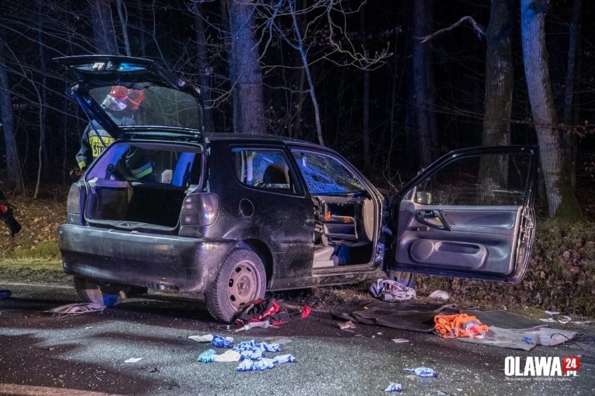 Nie żyje kierowca, który brał udział w wypadku pod Wrocławiem [ZDJĘCIA]