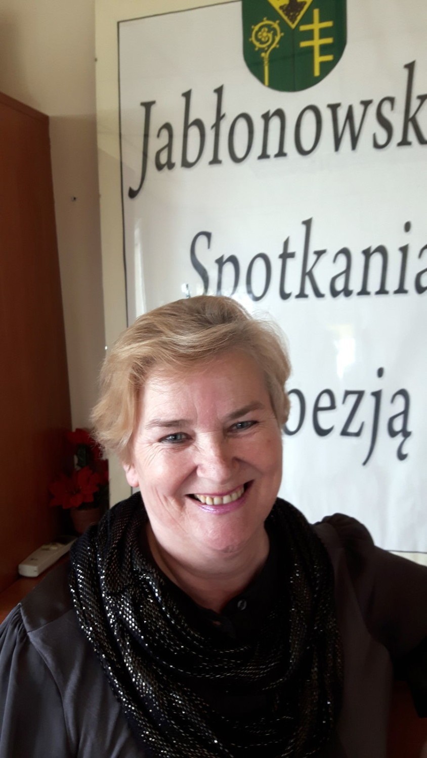 O promocji książek opowiada dyrektor biblioteki Anna Czachorowska