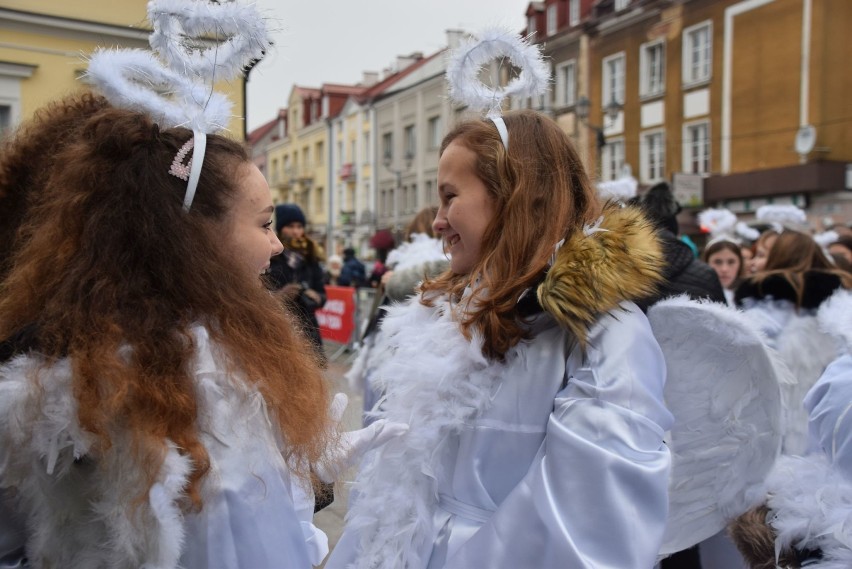 Ekumeniczna Wigilia Miejska ściągnęła na Rynek Kościuszki...