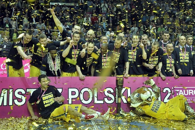 Asseco Prokom wygrał finałową rywalizację z Treflem Sopot w Tauron Basket Lidze.