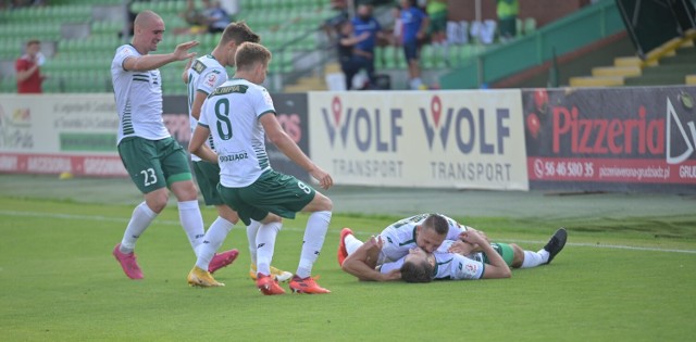 Olimpia wygrała z Jarotą Jarocin 4:1 i nadal jest liderem 2 grupy III ligi