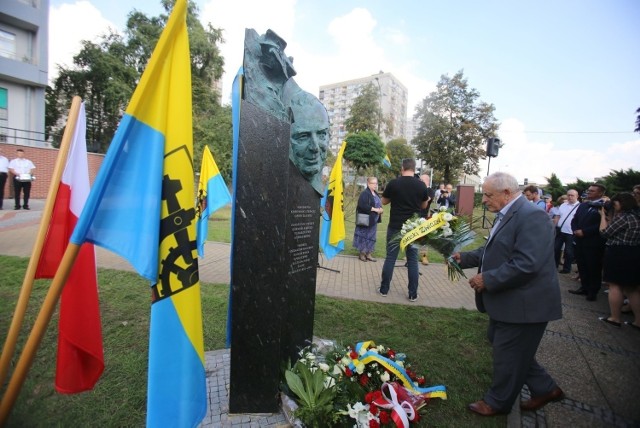 Odsłonięta w ubiegłym roku w Galerii Artystycznej płaskorzeźba przedstawiająca Tadeusza Kijonkę