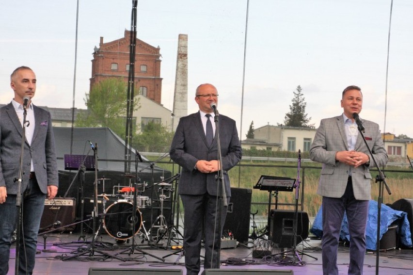 Zlot Zosiek, film „Gucio Zaczarowany”, tort i potańcówka  tak Konin świętował 170.urodziny Zofii Urbanowskiej.