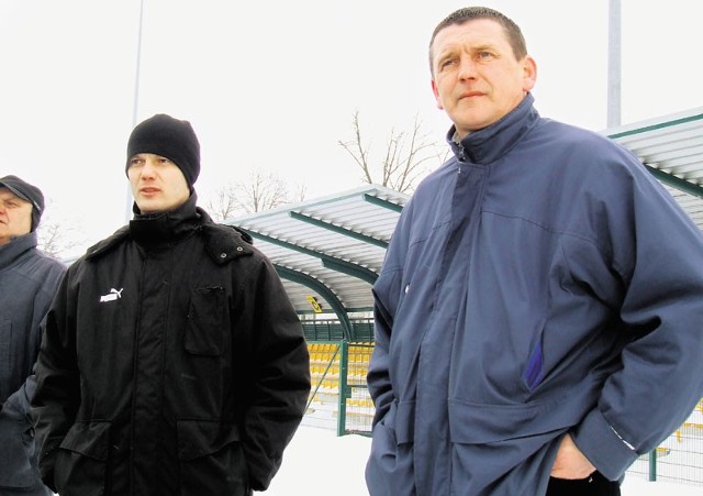 Trenerzy Pelikana Piotr Stach i Zbigniew Czerbniak (z prawej) są optymistami
