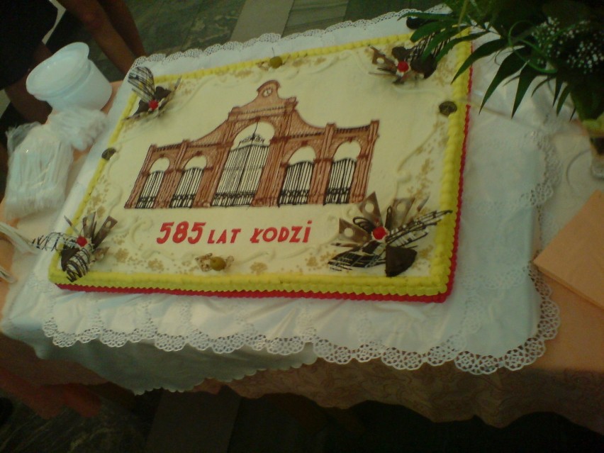 Urodzinowy tort Łodzi