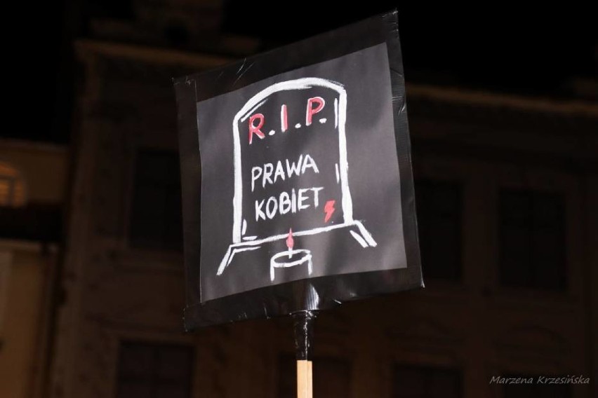 Dzisiaj odbędzie się "Czarny Protest" w Koninie. Uwaga na utrudnienia w ruchu