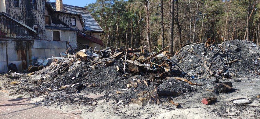Prokuratura bada sprawę pożaru Łebskiej Chaty.