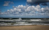 Karwia, powiat pucki: dwóch mężczyzn utonęło w morzu. Tragiczna niedziela nad Bałtykiem: dwa utonięcia 