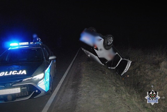 Dachowanie w Starych Bogaczowicach koło Wałbrzycha. Kierowca był pijany!