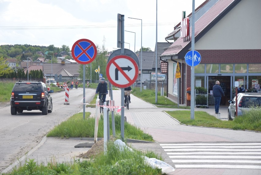 Malbork. Trwa remont na ul. Kochanowskiego [ZDJĘCIA]. Na części jezdni leży już nowa nawierzchnia