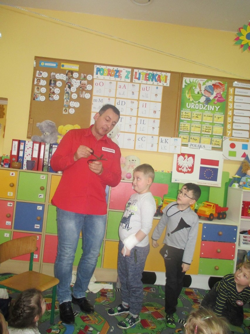 Przedszkolaki z Marszewa uczyły się pierwszej pomocy pod okiem fachowca
