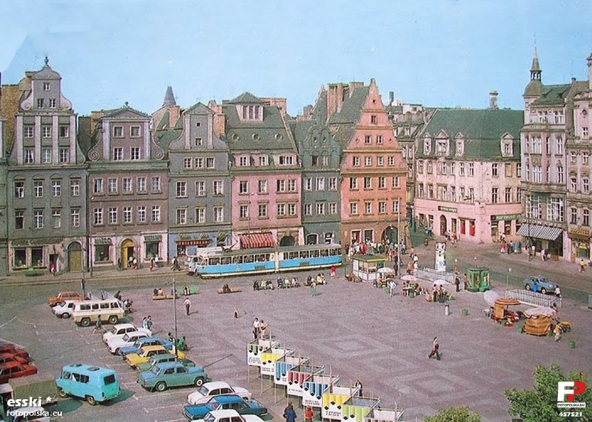 Tak wyglądał plac Solny we Wrocławiu w latach 70-tych. Zobacz! 