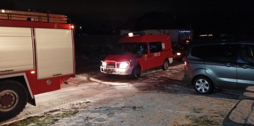 W Łosinie koło Słupska policjanci i strażacy poszukiwali...