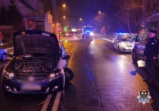 Na drogach ślisko, a kierowcy jeżdżą za szybko i na podwójnym gazie