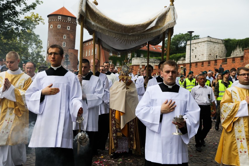 Kraków. Obchody święta Bożego Ciała w mieście i procesja
