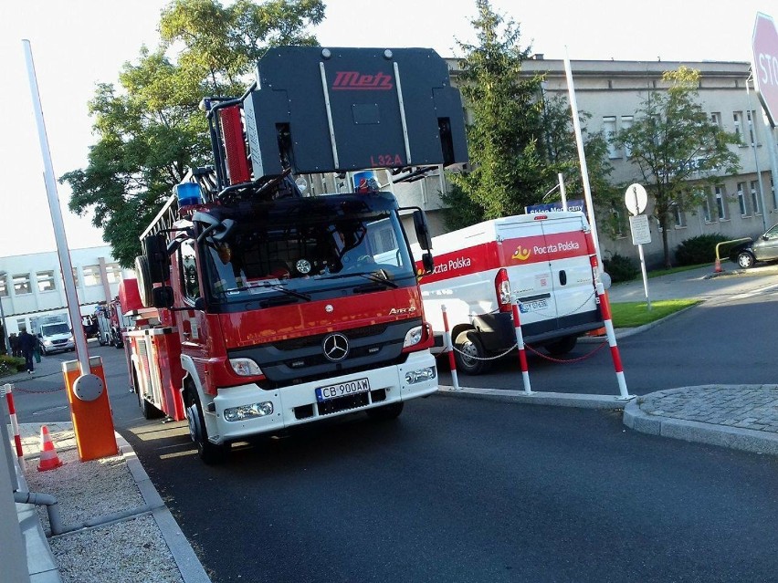 Trzy zastępy straży pożarnej w Szpitalu Wojskowym. Co się stało? [zdjęcia]