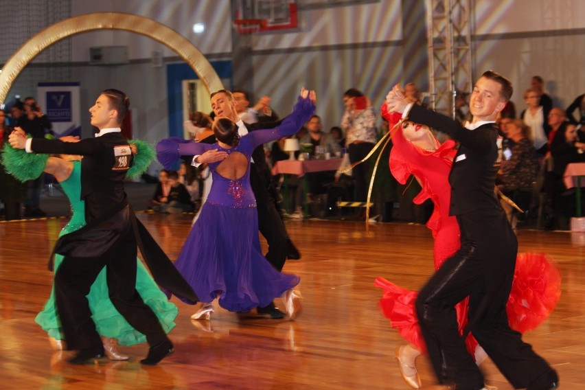 Najlepsze pary taneczne z całej Polski zatańczyły w Kowalach na XIII OTTS Latino Cafe Cup [ZDJĘCIA]