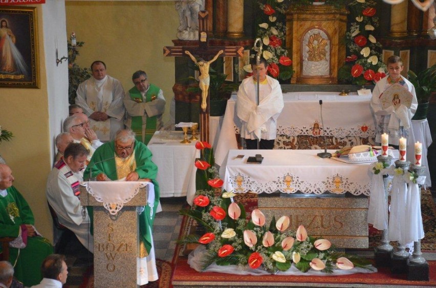 Ksiądz Józef Wróbel obchodzi w tym roku 40-lecie pracy...