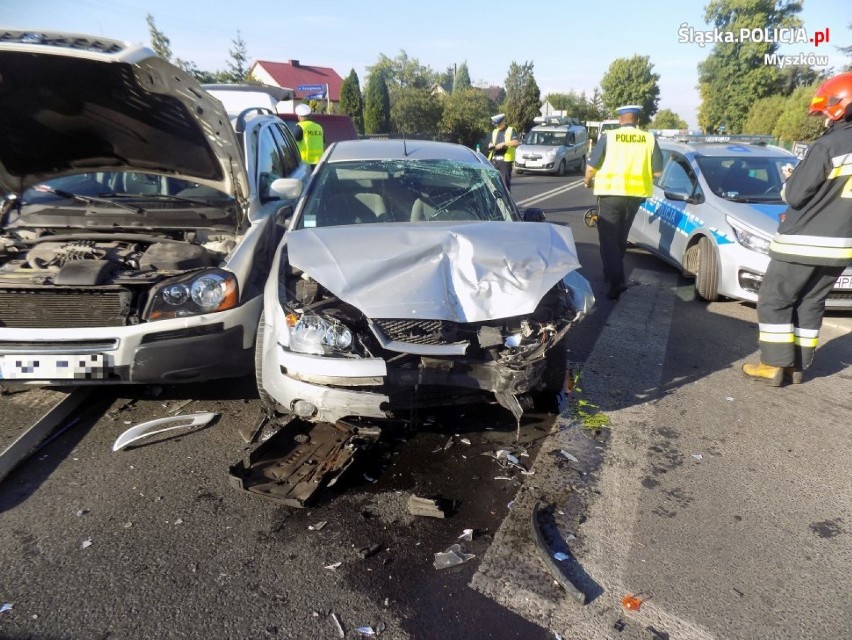 Wypadek na skrzyżowaniu Koziegłowskiej i Słowackiego w Myszkowie