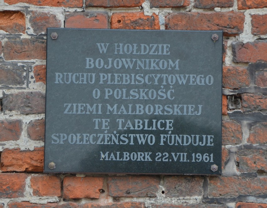 Malbork. 70 rocznica rzezi wołyńskiej i 93 rocznica plebiscytu [ZDJĘCIA]