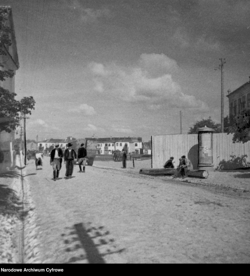 Ulica w Gettcie w Opolu Lubelskim zdjęcie z 1942 r.
